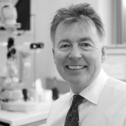 rob-morris-eye-surgeon-london