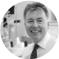 rob-morris-eye-surgeon-london